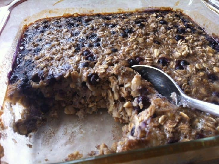 Baked Blueberry and Banana Oatmeal
