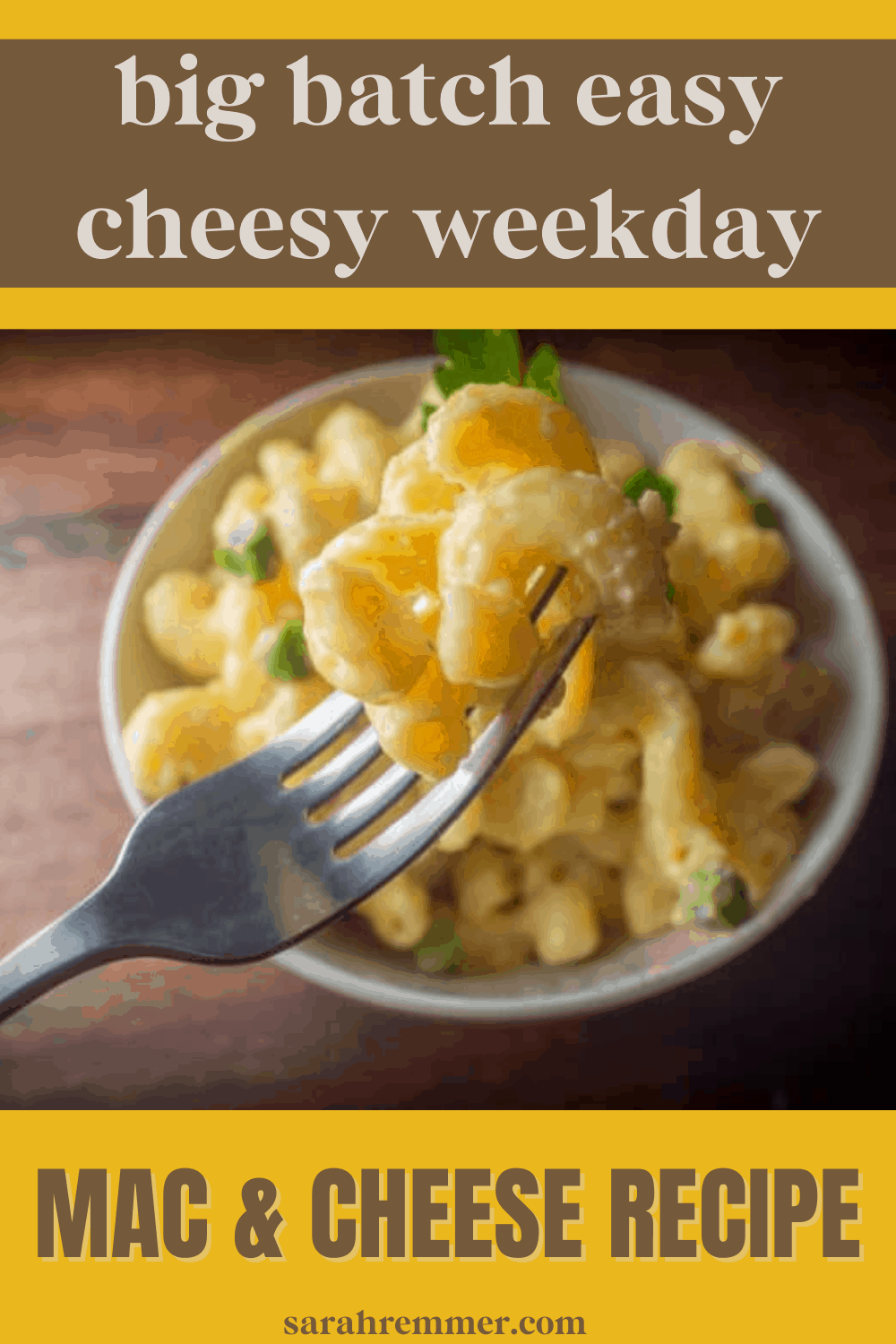 Served with chopped veggies on the side, this quick and easy Mac and Cheese recipe is the perfect instant meal for weekdays! Everyone loves it!