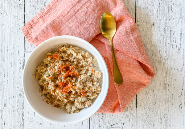 Easy and Delicious Carrot Cake Oatmeal