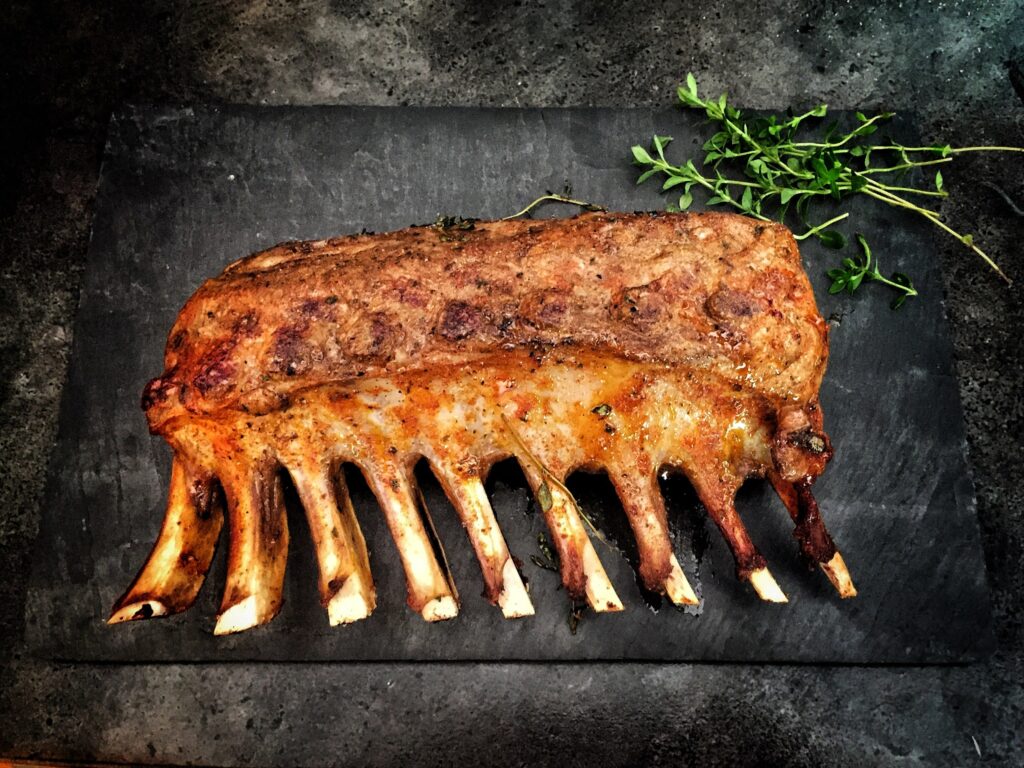 a rack of cooked lamb