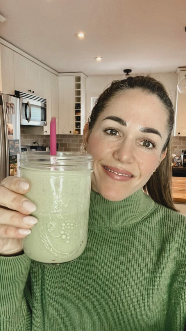As a dietitian Mom, I have a long-standing love affair with smoothies. 🥤🍓❤️

In our house, they happen everyday, regardless of the season. They make for the perfect on-the-go breakfast, afterschool snack, or in my case – workday lunch! I just love that you can pack so much nutrition into them and that they’re so easy to throw together, and bonus… my kids love them too! 🙌🏻

I’m thrilled to say my smoothie game just got a whole lot easier now that I’ve discovered @blenderbites , which is a Canadian, woman-founded business that sustainably produces these genius frozen smoothie “pucks” that contain pretty much everything you need for a nutritious smoothie. There are 4 delicious flavours, all containing unique nutritional benefits and bright-nutrient-packed colours and flavours🌈

My favourite (and what I made today in my video) is the Green Blender Bites which have seven nourishing greens, 200mg of Omega 3 from chia seeds and an excellent source of 12 vitamins and minerals and the smoothie contains mango, coconut, and banana. YUM! I added my favourite protein powder, a small serving of hemp hearts for extra fibre and omega-3, and a plant-based milk. So creamy and delicious and something that I can really feel good about drinking and serving to my kiddos. To find Blender Bites, visit your local retailer – you’ll find them in the frozen fruit section! 🥭🍑🍓🥥🥬🍌

#BlenderBites #SmoothiePucks #SmoothieRecipe #BlenderBitesPartner #BlenderBitesSmoothie #SmoothieHack #SimplifyYourSmoothie