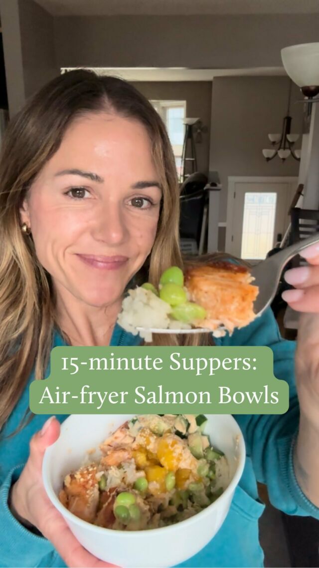 It’s Day 15 of my 15-minute Supper Series! I’ve had so much fun making these easy and nourishing recipes over the last couple of weeks. Many of them have been family-favourites for years, and some of them have newly become our go-tos 😉 I hope you enjoyed following along and making these quick and nutritious meals as much as I loved creating them for you.

Comment “FAMILY” to receive my printable on how to nail family-style meals straight to your inbox!

We’re capping things off with these delicious Family-Style Airfryer Salmon Bowls 😋. You can customize the add-ons and switch up the seasoning if you wish, but this is the way we love them. Salmon is an amazing source of omega-3 fatty acids which we tend not to get enough of in our diets. 

What you need:
✔️1.5 lbs Fresh salmon
✔️2 tsp Sesame oil
✔️Seasoning (2 tsp seasoning salt + 2 tsp chipotle mango + 2 tsp garlic powder)
✔️Rice (leftover is fine)
✔️Edamame beans (I bought frozen)
✔️Mango (fresh or frozen), cucumber, avocado
✔️Sriracha Mayo, sesame seeds

Steps:
1. Dice your cucumber, mango, avocado and set aside
2. Cube your salmon, drizzle sesame oil on and then season and toss to coat
3. Place salmon in your airfryer and cook at 400 degrees for about 10-12 minutes or until crispy and golden brown on top
4. Set out all of the ingredients, family style
5. Build your bowls and top with desired toppings

Don’t forget to comment “FAMILY” to receive my printable on how to nail family-style meals straight to your inbox!

#15MinuteSuppers #EasyDinners #FamilyFavorites #WhatsForDinner #EasyMealIdeas #DietitianApproved #15minutemeals #15minutedinners #kidapprovedmeal #buddhabowl #recipeseries